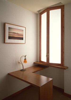 一枚板の良さがわかる木工工房を利用